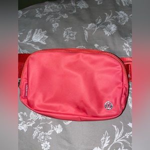 Lululemon Everywhere Belt Bag